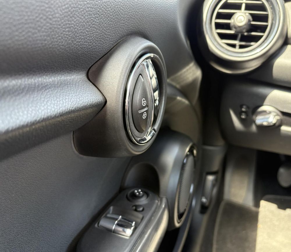 MINI MINI ONE 1.5D 70 KW (95LE) Faceliftes modell!