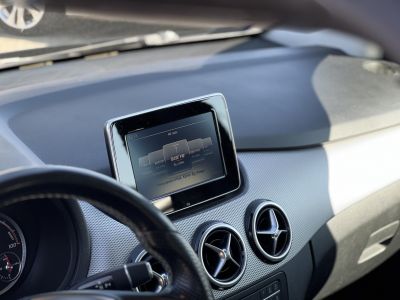 MERCEDES-BENZ B 250 E (Automata) 94e km. téli-nyári gumi. kamera. 2 gyári kulcs!