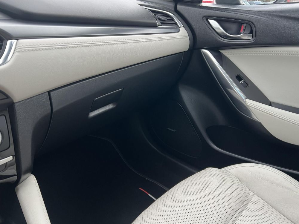 MAZDA 6 Sportkombi 2.2 CD Revolution Top (Automata) Sávtartó Head-up Napfénytető Fehér bőr Tolatókamera F1 Váltó!