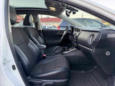 TOYOTA AURIS Touring Sports 1.8 HSD Executive Skyview (Automata) Panoráma Tempomat Ülésfűtés Kamera Keyless Navi