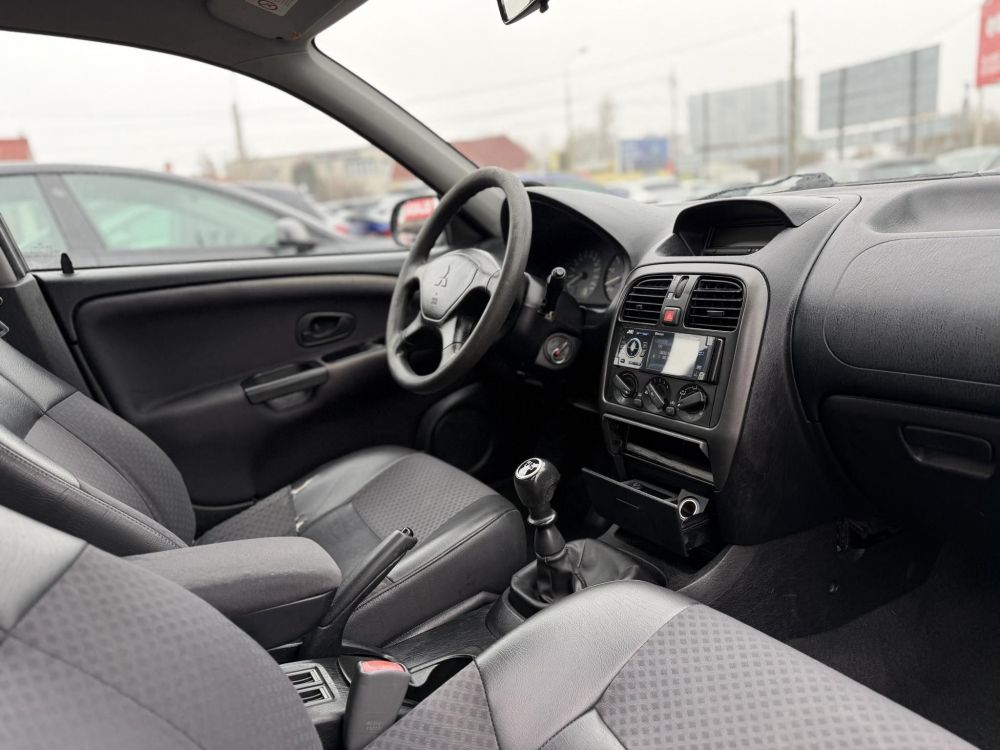 MITSUBISHI CARISMA 1.6 Classic Klima Magyarországi Vonóhorog Téli-nyári kerék garnitúra Friss műszaki vizsga!