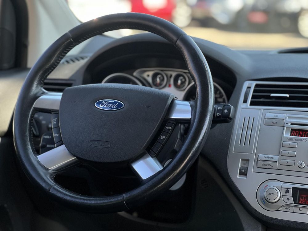 FORD KUGA 2.0 TDCi Titanium 4WD Magyarországi. ülésfűtés. keyless. tempomat. parkolóradar. friss szerviz!