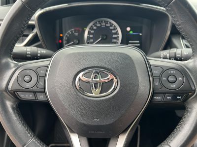 TOYOTA COROLLA 1.8 Hybrid Comfort Business e-CVT 80e km. tempomat. navigáció. ülésfűtés. kamera. digitklíma. 2 gyári kulcs!