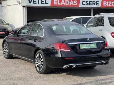 MERCEDES-BENZ E 350 e 9G-TRONIC 150e km. Bőr belső. kamera. frissen szervizelt
