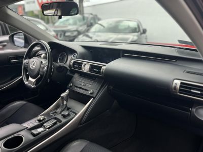 LEXUS IS 300h Comfort Leather&Navigation (Automata) Hybrid garancia Márkaszervizelt. Gyári fényezés. Téli-nyári gumi garnitúra!