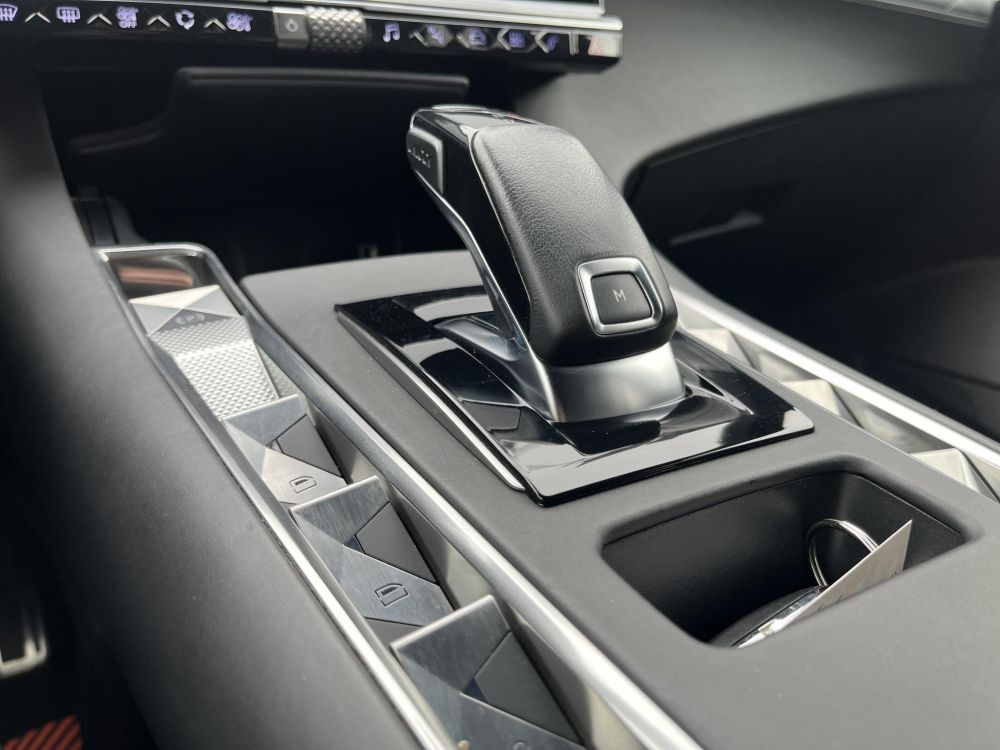 DS DS 7 Crossback 1.5 BlueHDi Rivoli S&S EAT8 Prémium felszereltség. Mátrix LED fényszórók