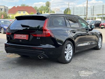 VOLVO V60 2.0 [B3] MHEV Momentum Pro Geartronic Magyarországi. végig márkaszervizelt. kerámia. friss nagyszerviz!