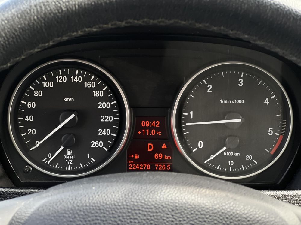 BMW X1 xDrive18d (Automata) xenon. tempomat. lejtmenet. digit klíma. 4 évszakos gumik!