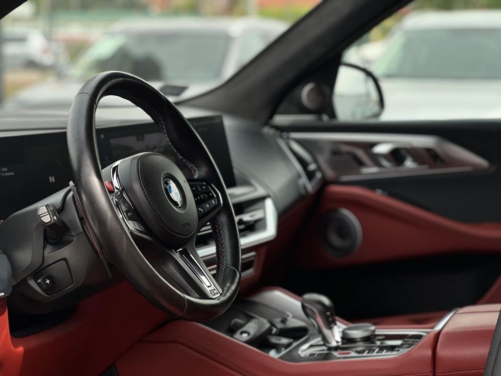 BMW XM (Automata) M.o.-i. 1.tul. teljes felszereltség. márkaszervizelt!