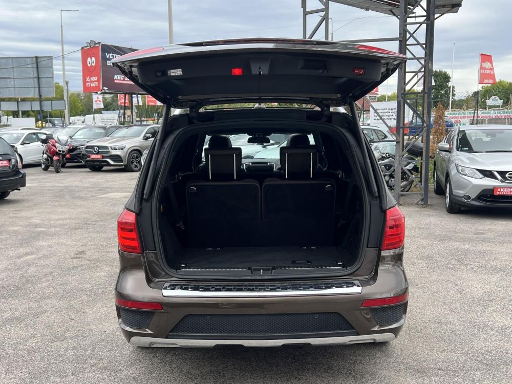 MERCEDES-BENZ GL 350 BlueTEC 4Matic (Automata) (7 személyes ) Magyarországi. AMG-csomag. Új légrugók!