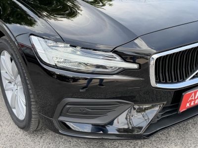 VOLVO V60 2.0 [B3] MHEV Momentum Pro Geartronic Magyarországi. végig márkaszervizelt. kerámia. friss nagyszerviz!