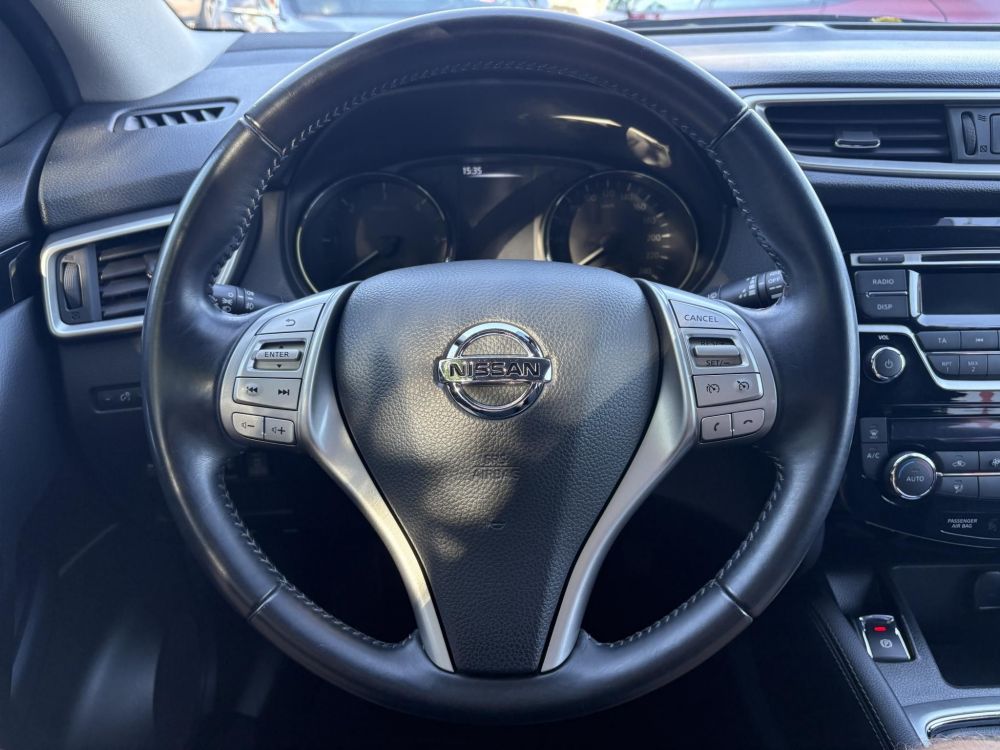 NISSAN QASHQAI 1.6 dCi Tekna 4WD 119e km. LED Tempomat Bluetooth Digitklíma MEGKÍMÉLT állapot!