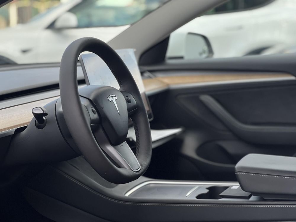 TESLA MODEL 3 Long Range AWD (Automata) 103e km. AMD Ryzen. mátrix LED. hőszivattyú. 2030-ig garanciális!