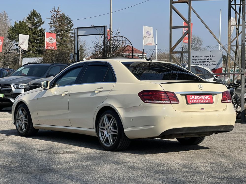 MERCEDES-BENZ E-OSZTÁLY E 200 Avantgarde (Automata) Napfénytető Ülésfűtés F1 váltó Bőr belső Ex taxi A LEGJOBB ÁRON!