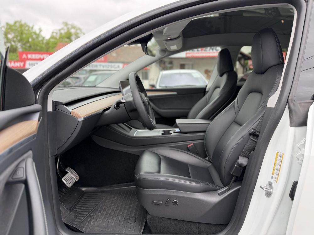TESLA MODEL Y Performance AWD (Automata) 45e km. AMD Ryzen. mátrix LED. hőszivattyú. teljeskörű garancia!