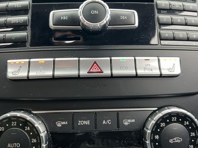 MERCEDES-BENZ C 220 CDI BlueEFFICIENCY (Automata) Live Traffic Xenon Ülésfűtés Bluetooth Rendszeresen szervizelt!