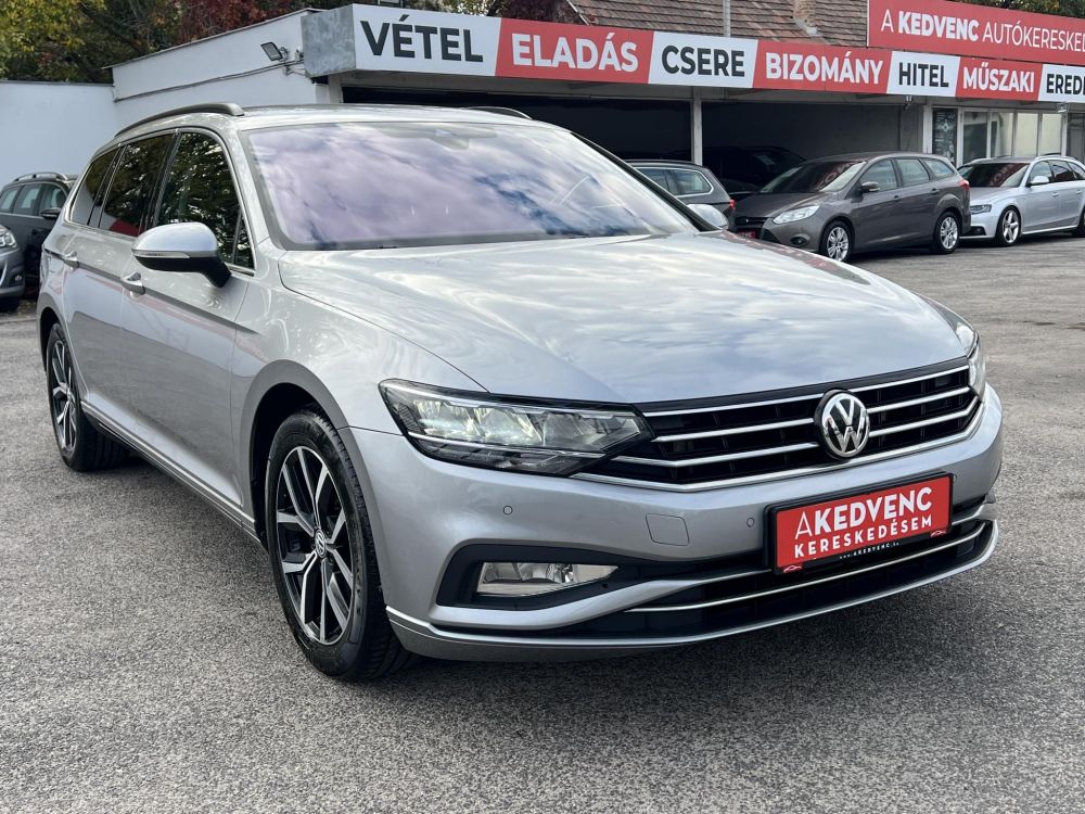 VOLKSWAGEN PASSAT VIII Variant 1.5 TSI ACT Business DSG 109e km. LED Távtartó Kamera Navi Ülésfűtés Bluetooth Téli-nyári kerék!