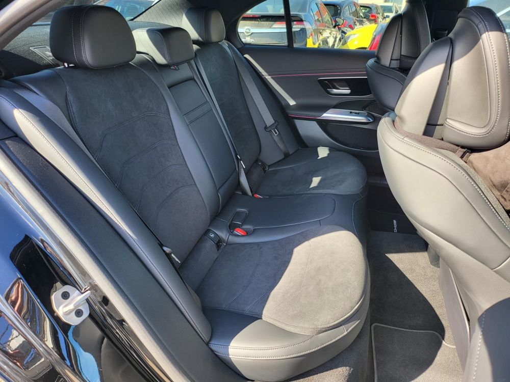 MERCEDES-BENZ E 200 9G-TRONIC Mild hybrid drive AMG Night Edition garanciális