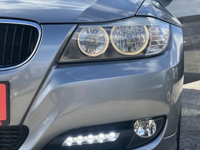 BMW 320d xDrive Touring (Automata) Bordó bőr belső.153e km. M.o.-i. panoráma tető ülésfűtés frissen szervizelt!