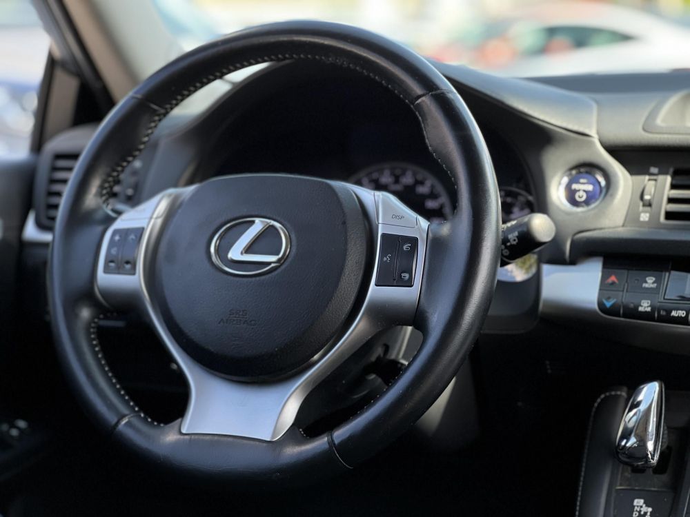 LEXUS CT 200h Executive (Automata) 140e km. Tempomat Tolatókamera Nagy szerviz!
