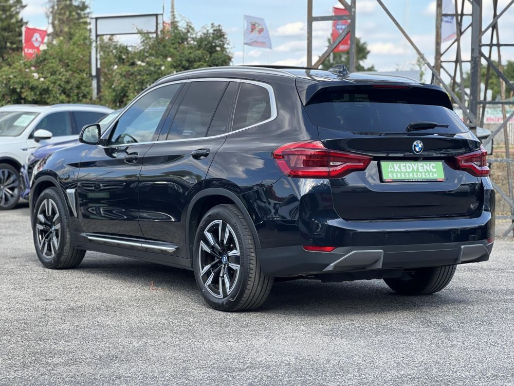BMW IX3 73,9kWh Konyak bőr. Virtual Cockpit. Panoráma tető. CARPLAY!