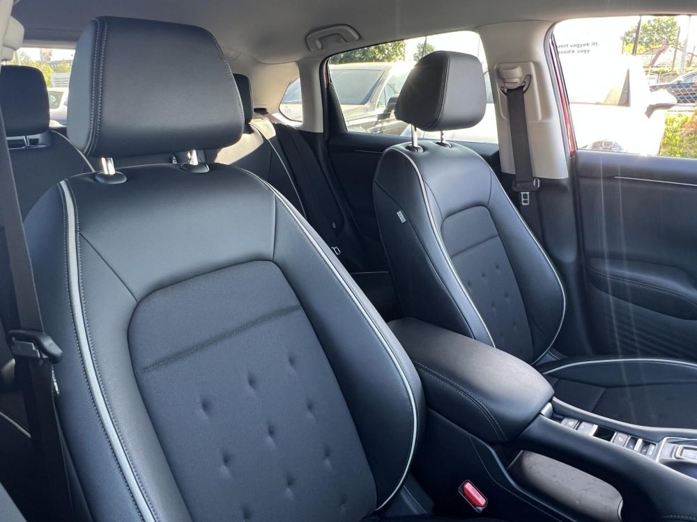 HONDA ZR-V 2.0 i-MMD Hybrid Sport eCVT 9e km. Gyári garancia. LED Wireless Carplay Navi Ülésfűtés