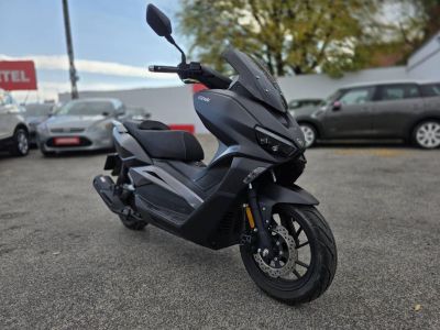 KEEWAY VIESTE 125 Gyorsabb. mint a reggeli kávé-és nem is hűl ki!