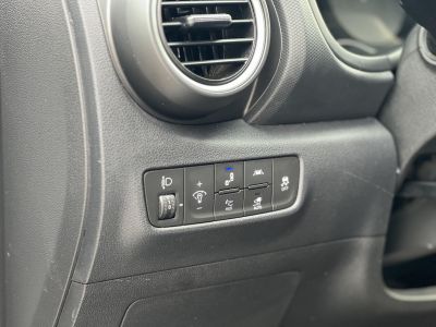 HYUNDAI KONA EV 64kWh Style 100% akku. HUD. sávtartó. CarPlay. 400km hatótáv!