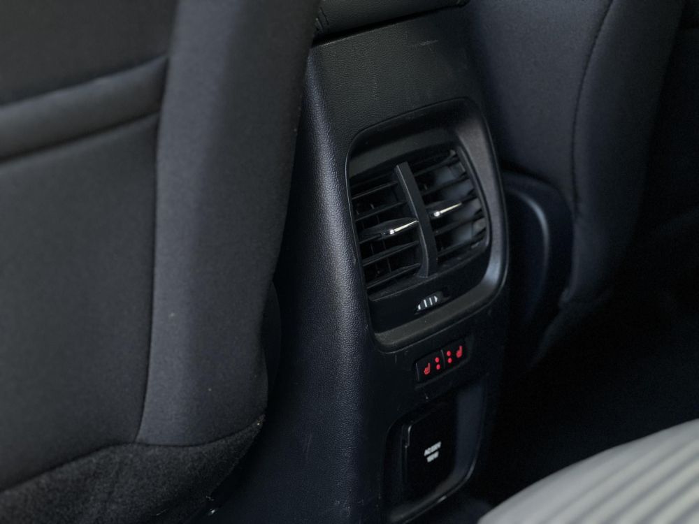FORD KUGA 2.5 PHEV Titanium CVT 70 km elektromos hatótáv. ülés-kormányfűtés. kamera. CARPLAY!
