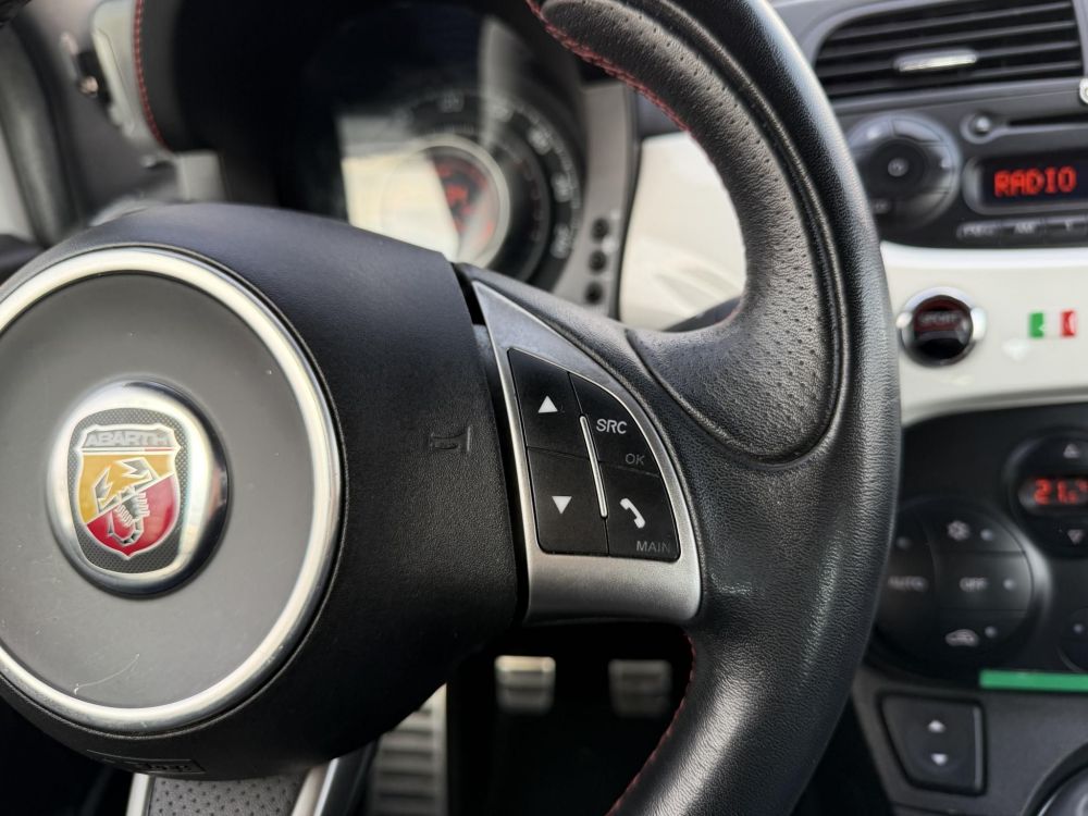 ABARTH 500 1.4 76e km. akrapovic. digitklíma. rendszeresen karbantartott!