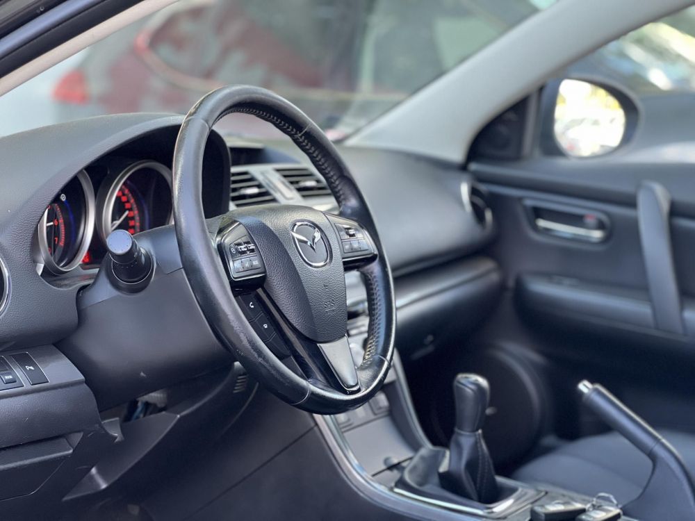 MAZDA 6 Sportkombi 2.5 GTA BOSE hifi. Gyári fényezés. Téli-nyári garnitúra. 1.5T horog. Legjobb ár!