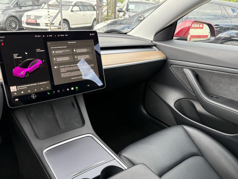 TESLA MODEL 3 Standard Range Plus Aut 80e km. mátrix LED. hőszivattyús. facelift. garanciális!