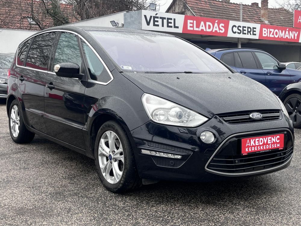 FORD S-MAX 2.0 TDCi Business Powershift Tempomat. fűthető ülések. navigáció. téli-nyári kerékszett