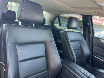 MERCEDES-BENZ E-OSZTÁLY E 200 Avantgarde (Automata) Napfénytető Ülésfűtés F1 váltó Bőr belső Ex taxi A LEGJOBB ÁRON!