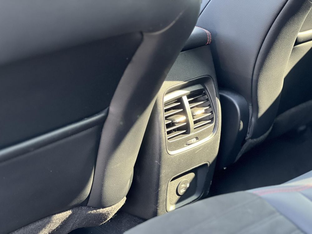 FORD KUGA 2.5 PHEV ST-Line CVT ST-line. panoráma tető