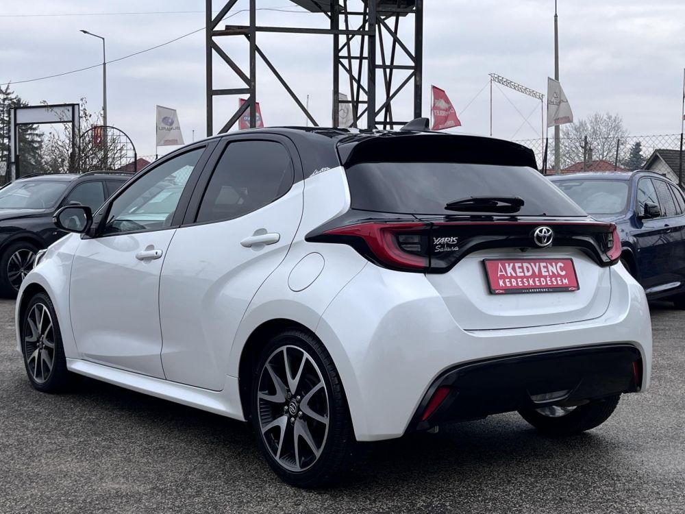 TOYOTA YARIS 1.5 VVT-i Selection Style Magyar. 109e km Kamera Digit Bőr