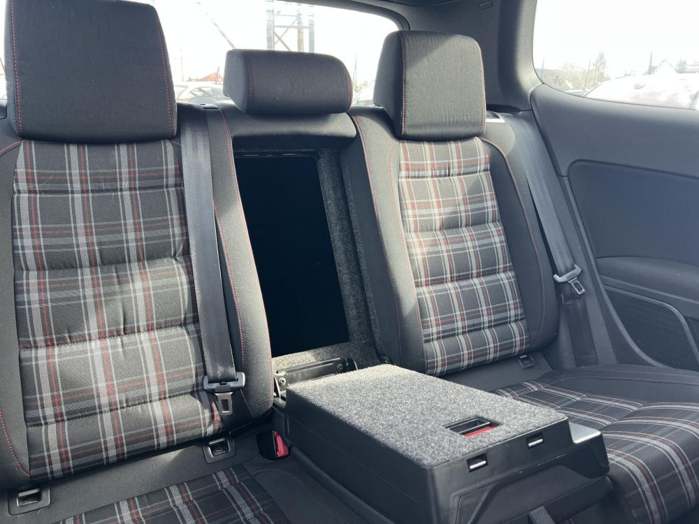 VOLKSWAGEN GOLF VI 2.0 TSI GTI DSG 270LE. Keskin felnik. Popcorn