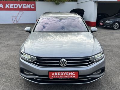 VOLKSWAGEN PASSAT VIII Variant 1.5 TSI ACT Business DSG 109e km. LED Távtartó Kamera Navi Ülésfűtés Bluetooth Téli-nyári kerék!