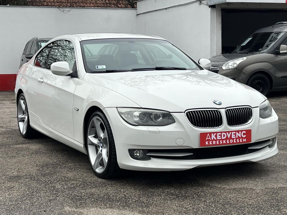 BMW 325i (Automata) Xenon Tempomat Ülésfűtés Bluetooth Navi PDC Friss vizsga!