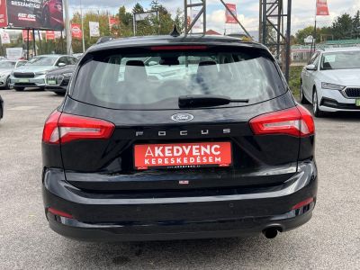 FORD FOCUS 1.0 EcoBoost Trend M.o.-i. 1.tul. Márkaszervizelt!