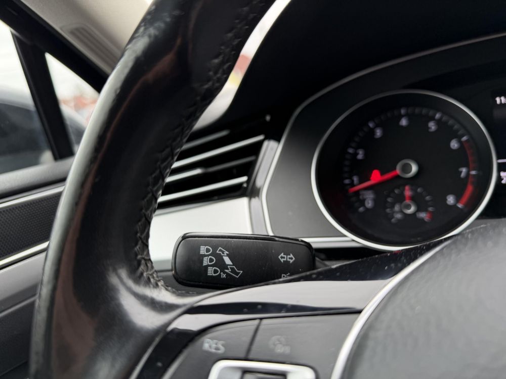 VOLKSWAGEN PASSAT VIII 1.4 TSI BMT ACT Comfortline Távtartó Navi Ülésfűtés Tolatóradar Frissen szervizelt!