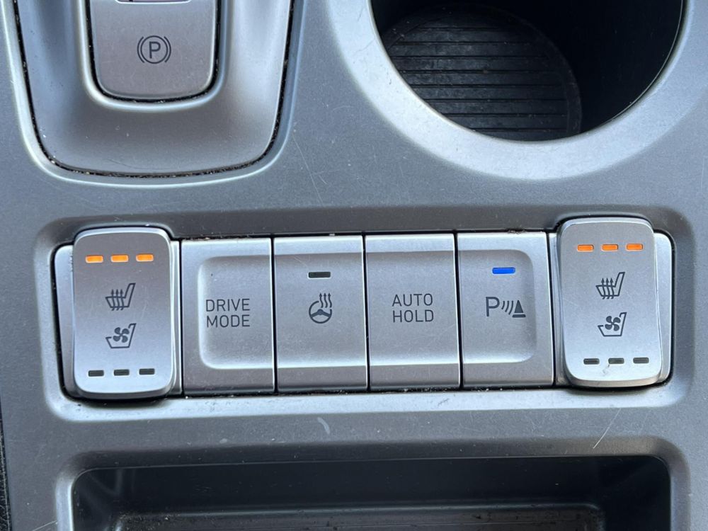 HYUNDAI KONA EV 64kWh Premium Magas felszereltség. megkímélt állapot!