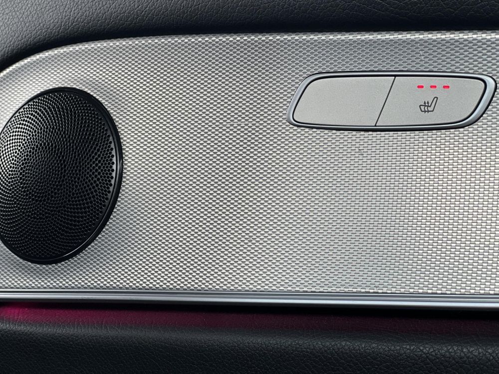 MERCEDES-BENZ E 350 e 9G-TRONIC 150e km. Bőr belső. kamera. frissen szervizelt