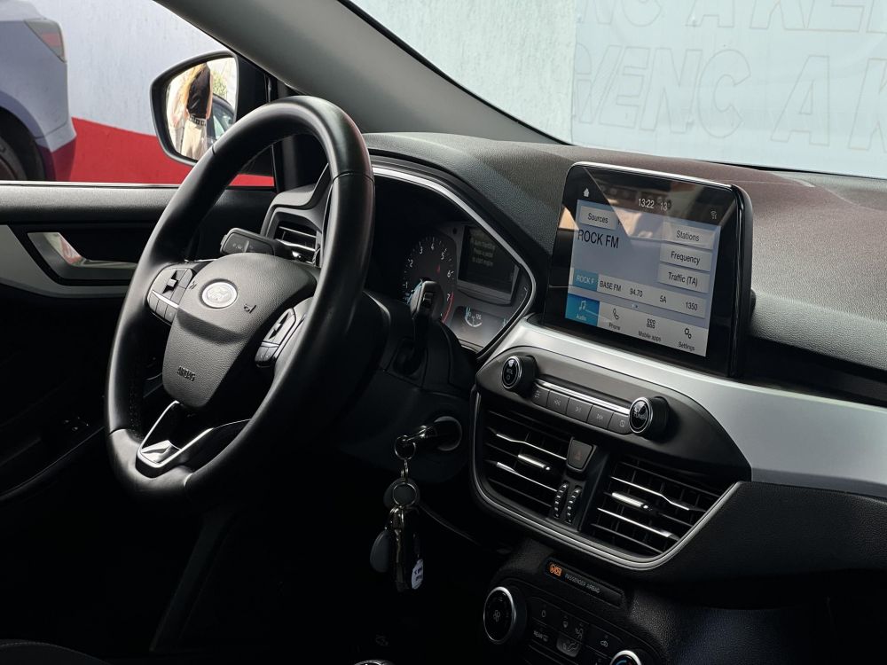 FORD FOCUS 1.0 EcoBoost Trend Magyarországi. Márkaszervizelt!