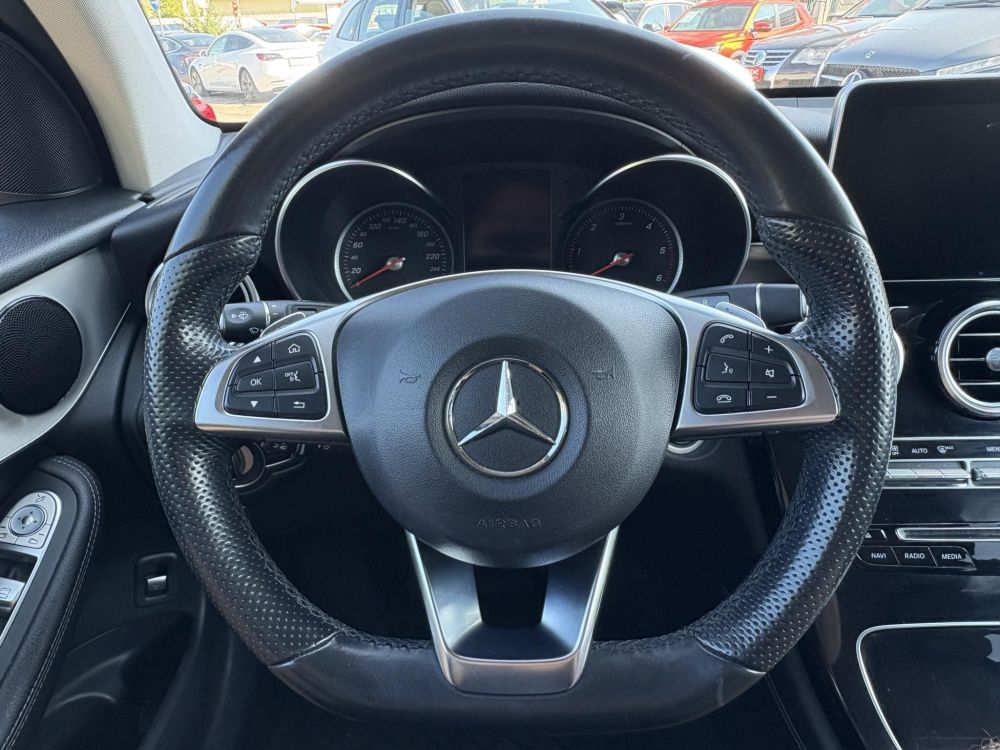 MERCEDES-BENZ GLC 220 d 4Matic 9G-TRONIC AMG csomag. LED Távtartó Head-Up Navi 360 kamera Bluetooth Megkímélt!
