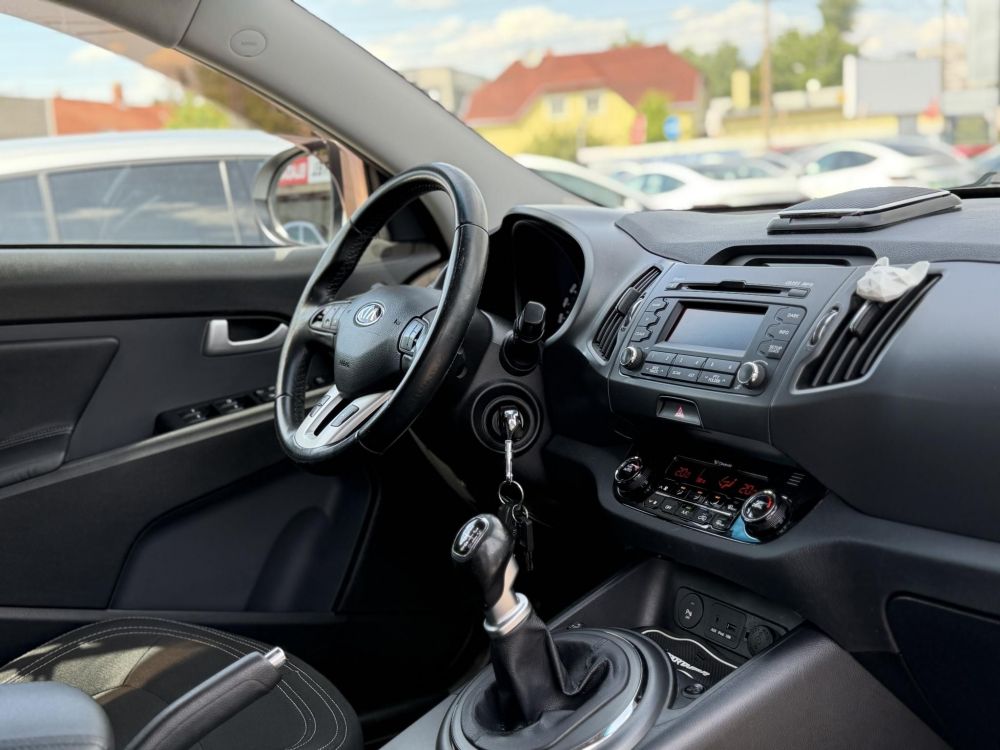 KIA SPORTAGE 2.0 CRDi EX Prémium 4x4 Magyarországi. tempomat. digitklíma. tolatóradar. vonóhorog. téli-nyári kerék!