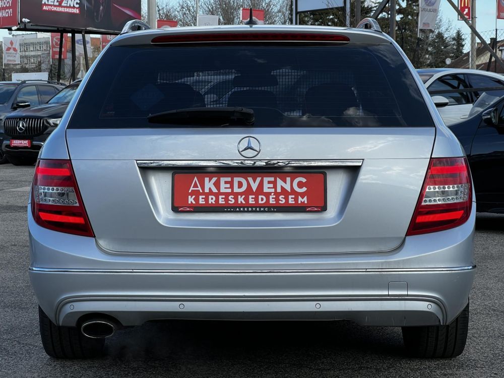 MERCEDES-BENZ C 250 T BlueEFFICIENCY Avantgarde (Automata) FACELIFT. Teljes szerviztörténet. vezérlés cserélve!