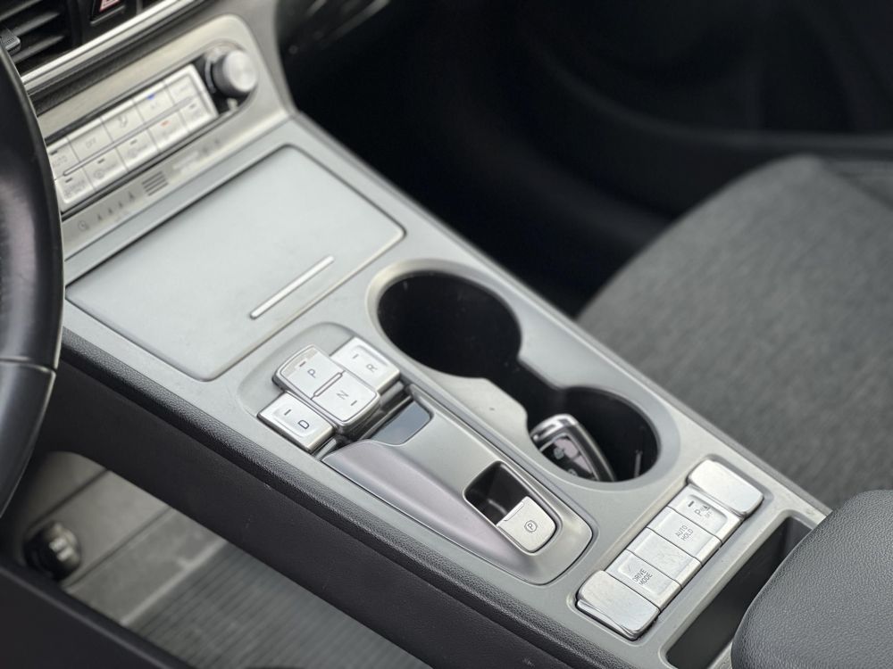 HYUNDAI KONA EV 64kWh Style 100% akku. HUD. sávtartó. CarPlay. 400km hatótáv!