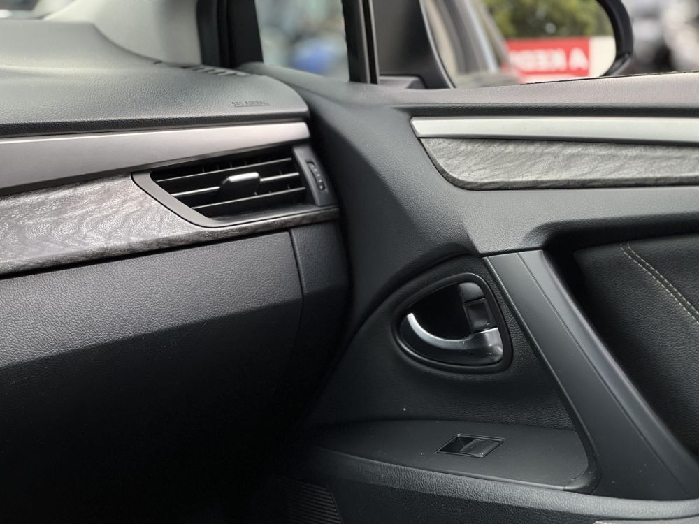 TOYOTA AVENSIS Touring Sports 2.0 Executive CVT Magyarországi. Magasan felszerelt. Rendszeresen karbantartott!