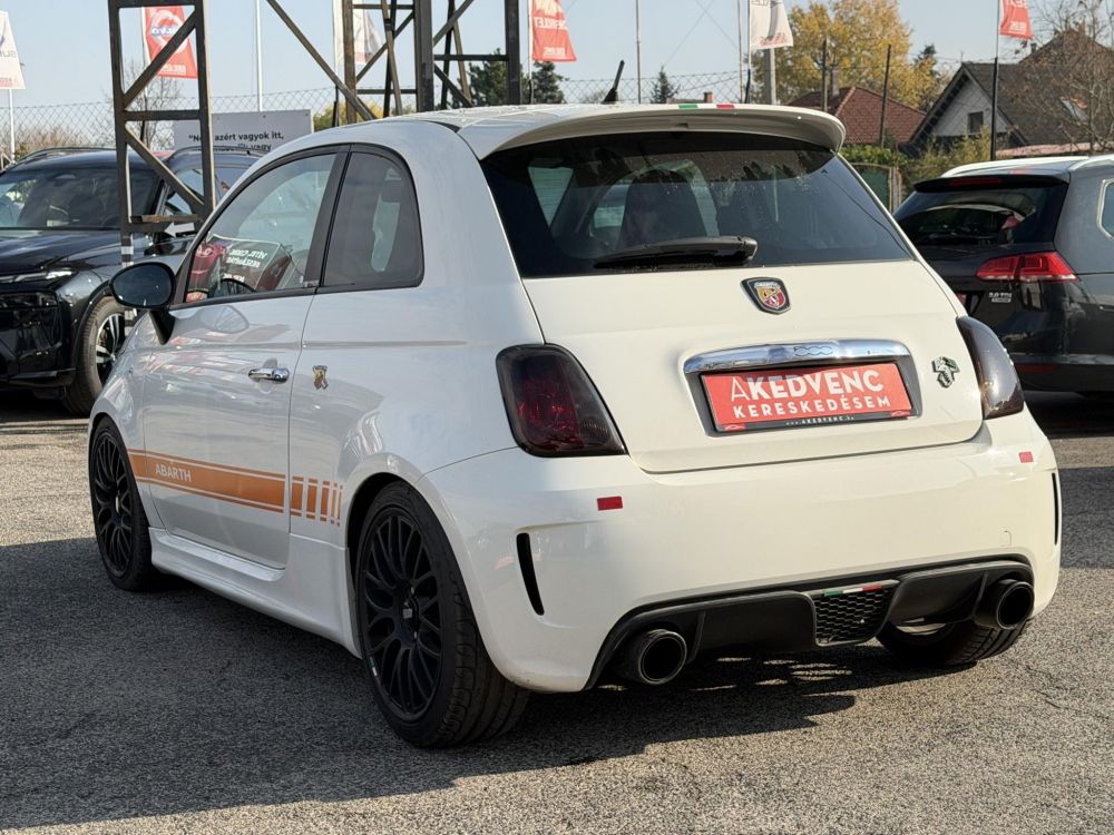 ABARTH 500 1.4 76e km. akrapovic. digitklíma. rendszeresen karbantartott!